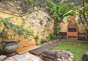 Foto 1 de Casa com 3 Quartos à venda, 200m² em Alto de Pinheiros, São Paulo