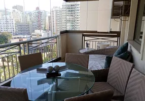 Foto 1 de Apartamento com 4 Quartos à venda, 140m² em Icaraí, Niterói