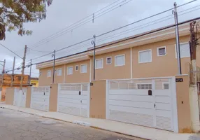 Foto 1 de Sobrado com 2 Quartos à venda, 62m² em Vila Rosária, São Paulo