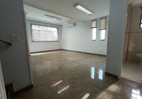 Foto 1 de Casa com 4 Quartos para alugar, 200m² em Embaré, Santos