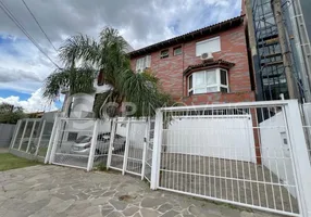 Foto 1 de Sobrado com 3 Quartos à venda, 154m² em Chácara das Pedras, Porto Alegre