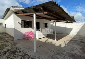 Foto 1 de Casa com 4 Quartos à venda, 120m² em Jardim das Palmeiras, Uberlândia