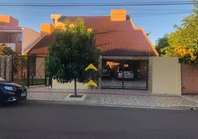 Foto 1 de Casa com 4 Quartos à venda, 510m² em Tucano, Londrina