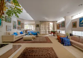 Foto 1 de Casa com 4 Quartos à venda, 690m² em Cidade Jardim, São Paulo