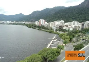 Foto 1 de Apartamento com 3 Quartos à venda, 110m² em Lagoa, Rio de Janeiro