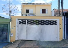 Foto 1 de Sobrado com 3 Quartos para alugar, 87m² em Jardim Medeiros, São Carlos