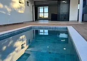 Foto 1 de Casa de Condomínio com 3 Quartos à venda, 216m² em Granada, Uberlândia