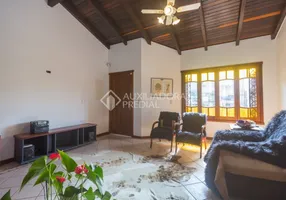 Foto 1 de Casa com 3 Quartos para alugar, 455m² em Cristal, Porto Alegre