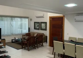 Foto 1 de Casa com 4 Quartos à venda, 164m² em Camboinhas, Niterói