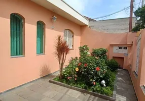 Foto 1 de Casa com 2 Quartos para alugar, 120m² em Utinga, Santo André
