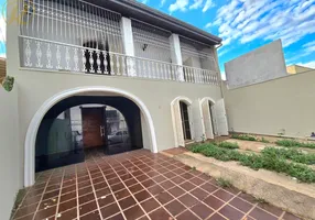 Foto 1 de Imóvel Comercial com 3 Quartos para venda ou aluguel, 221m² em Jardim Higienopolis, Londrina