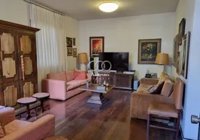 Foto 1 de Casa com 5 Quartos à venda, 216m² em Savassi, Belo Horizonte