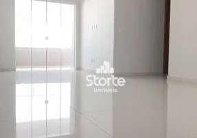 Foto 1 de Apartamento com 3 Quartos à venda, 96m² em Santa Mônica, Uberlândia