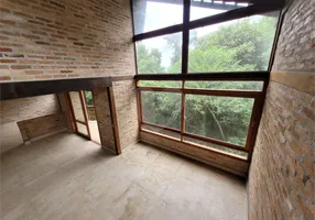 Foto 1 de Casa de Condomínio com 3 Quartos para alugar, 320m² em Serra da Cantareira, Mairiporã