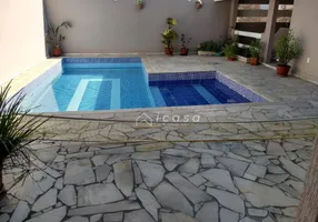 Foto 1 de Sobrado com 3 Quartos à venda, 204m² em Jardim Julieta, Caçapava