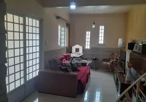 Foto 1 de Casa com 3 Quartos à venda, 180m² em Gradim, São Gonçalo