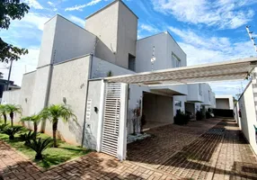 Foto 1 de Sobrado com 3 Quartos à venda, 124m² em Caranda Bosque, Campo Grande