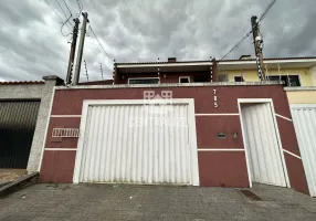 Foto 1 de Sobrado com 3 Quartos à venda, 190m² em Oficinas, Ponta Grossa