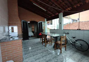 Foto 1 de Sobrado com 4 Quartos à venda, 208m² em Vila Adriana, São Bernardo do Campo
