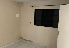Foto 1 de Casa com 2 Quartos para alugar, 60m² em Jardim Itaquá, Itaquaquecetuba