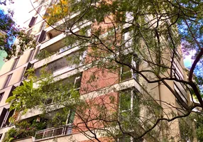 Foto 1 de Apartamento com 3 Quartos à venda, 195m² em Real Parque, São Paulo
