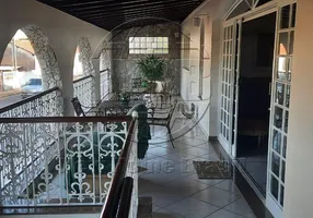 Foto 1 de Casa com 4 Quartos à venda, 199m² em Cajuru, Cajuru