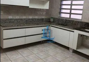 Foto 1 de Sobrado com 2 Quartos à venda, 186m² em Santo Antônio, São Caetano do Sul