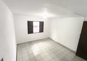 Foto 1 de Casa com 2 Quartos para alugar, 75m² em Chácara Califórnia, São Paulo
