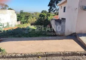 Foto 1 de Lote/Terreno à venda, 150m² em Jardim Pacaembu, São Carlos