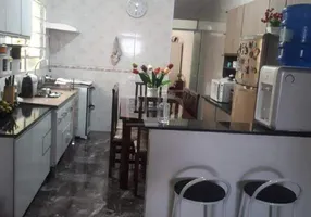 Foto 1 de Casa com 2 Quartos à venda, 154m² em Vila Suica, Santo André