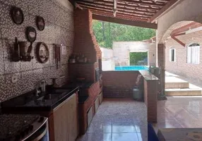 Foto 1 de Casa com 4 Quartos à venda, 200m² em Centro, Mongaguá