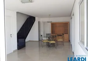 Foto 1 de Apartamento com 3 Quartos para venda ou aluguel, 227m² em Santo Amaro, São Paulo