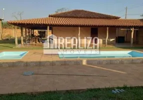 Foto 1 de Fazenda/Sítio com 3 Quartos à venda, 300m² em Parque do Cafe, Uberaba