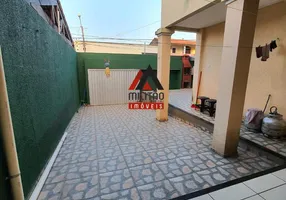 Foto 1 de Casa com 4 Quartos à venda, 273m² em Montese, Fortaleza