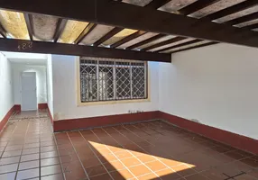 Foto 1 de Sobrado com 3 Quartos para alugar, 140m² em Jardim Pinheiros, São Paulo