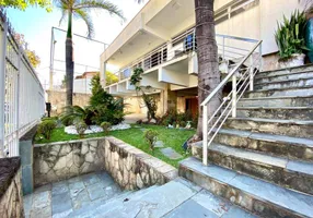 Foto 1 de Casa com 4 Quartos para alugar, 200m² em São José, Belo Horizonte
