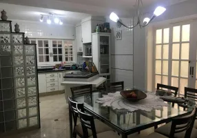 Foto 1 de Sobrado com 3 Quartos à venda, 175m² em Parque Marajoara, Santo André