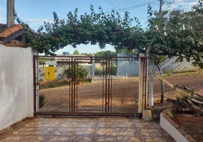 Foto 1 de Fazenda/Sítio com 2 Quartos à venda, 165m² em Tropicalia Park, Boituva