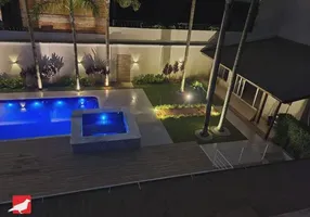 Foto 1 de Casa com 4 Quartos à venda, 150m² em Meia Praia, Itapema