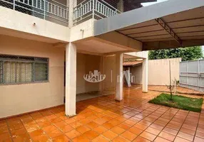 Foto 1 de Casa com 3 Quartos para alugar, 163m² em Pinheiros, Londrina