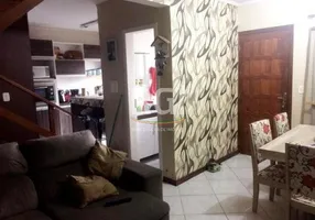 Foto 1 de Sobrado com 2 Quartos à venda, 80m² em Hípica, Porto Alegre