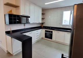 Foto 1 de Apartamento com 2 Quartos para alugar, 107m² em Pompeia, Santos