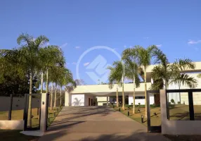 Foto 1 de Casa de Condomínio com 4 Quartos à venda, 625m² em Residencial Villa Verde , Senador Canedo
