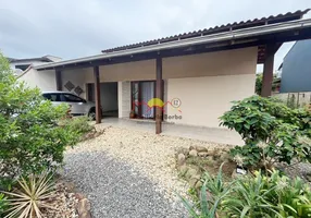 Foto 1 de Casa com 3 Quartos à venda, 131m² em Petrópolis, Joinville