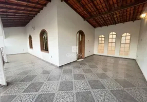 Foto 1 de Casa com 7 Quartos à venda, 362m² em Jardim São Luiz, Montes Claros