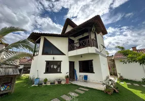 Foto 1 de Sobrado com 4 Quartos à venda, 196m² em Itaipava, Itapemirim