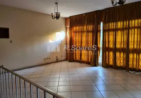 Foto 1 de Casa com 3 Quartos à venda, 423m² em  Vila Valqueire, Rio de Janeiro