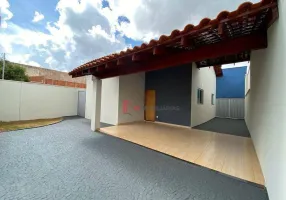 Foto 1 de Casa com 3 Quartos à venda, 189m² em Residencial Portal dos Ipês, Ituiutaba