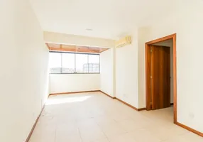 Foto 1 de Apartamento com 3 Quartos para alugar, 77m² em Boa Vista, Porto Alegre
