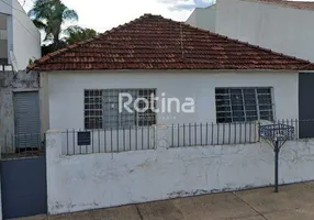 Foto 1 de Lote/Terreno à venda, 400m² em Brasil, Uberlândia